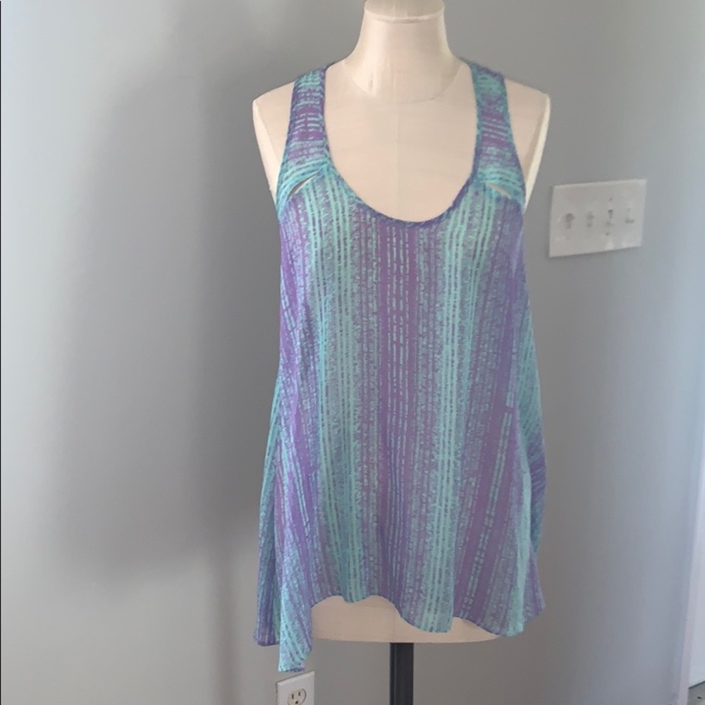Zoa sleeveless airy top